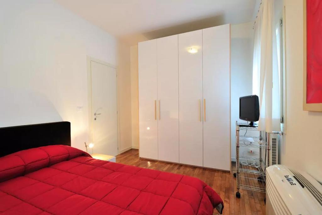 Appartamento con 2 Camere da Letto - Edificio Separato - Cannaregio 3345D