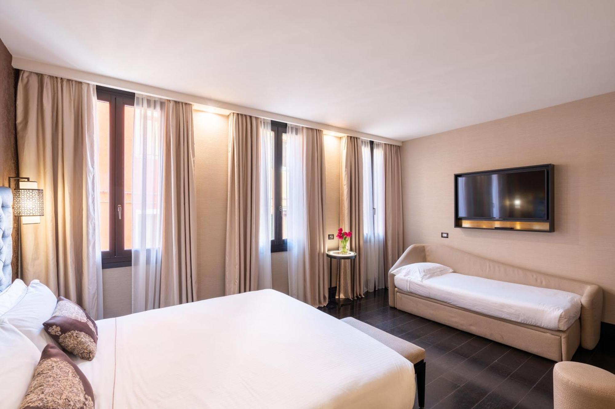 Premium Zimmer mit Kingsize-Bett und Schlafsofa