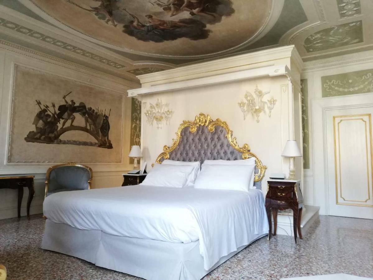 Junior Suite mit Kanalblick