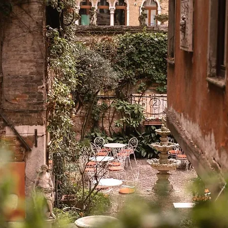 Hotel Flora - By Romanelli Family-2